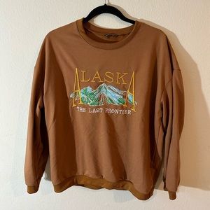 NWOT Comfy Alaska Crewneck Sweatshirt